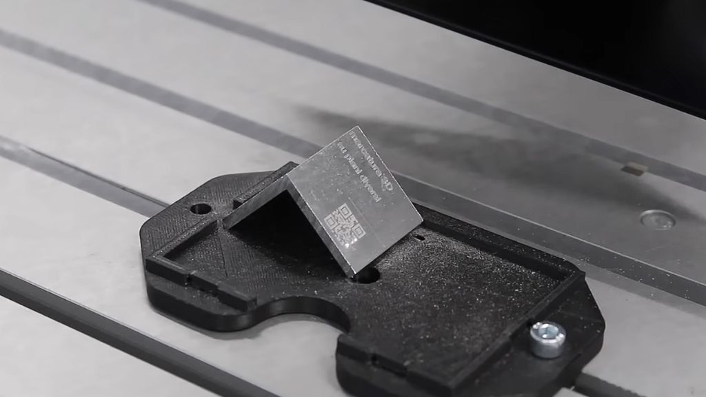 3D Laser Head: Taumac's solution for marking and engraving on irregular surfaces.